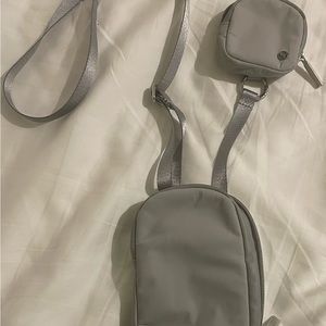 Lululemon Module purse